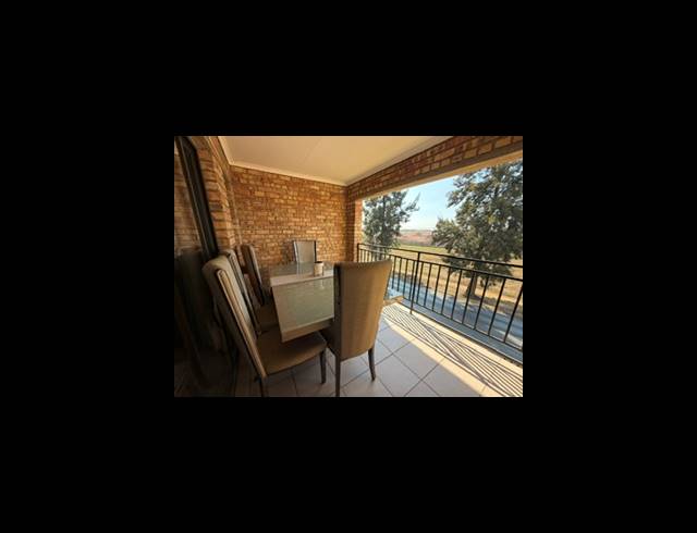 3 BEDROOM TOWNHOUSE FOR SALE IN ALBERTSDAL